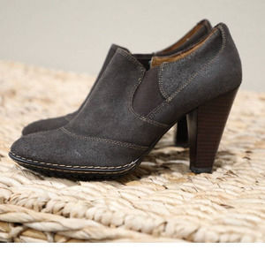 Sofft Brown Ankle Booties with Stacked Heel and Elastic Panels
